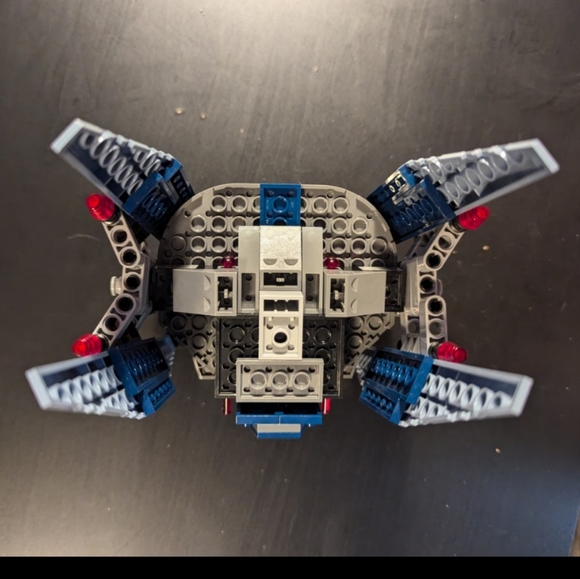 75041 LEGO Star Wars: Vulture Droid - Picture 5 of 13